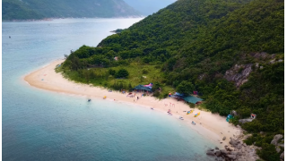 Flycam 4K : Đảo Hòn Nưa Đẹp Tựa Như Con Khủng Long Đang Nằm Ngủ Giữa Biển
